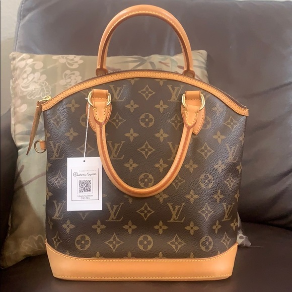 Louis Vuitton Lockit w/ Authentication tag - Picture 2 of 9
